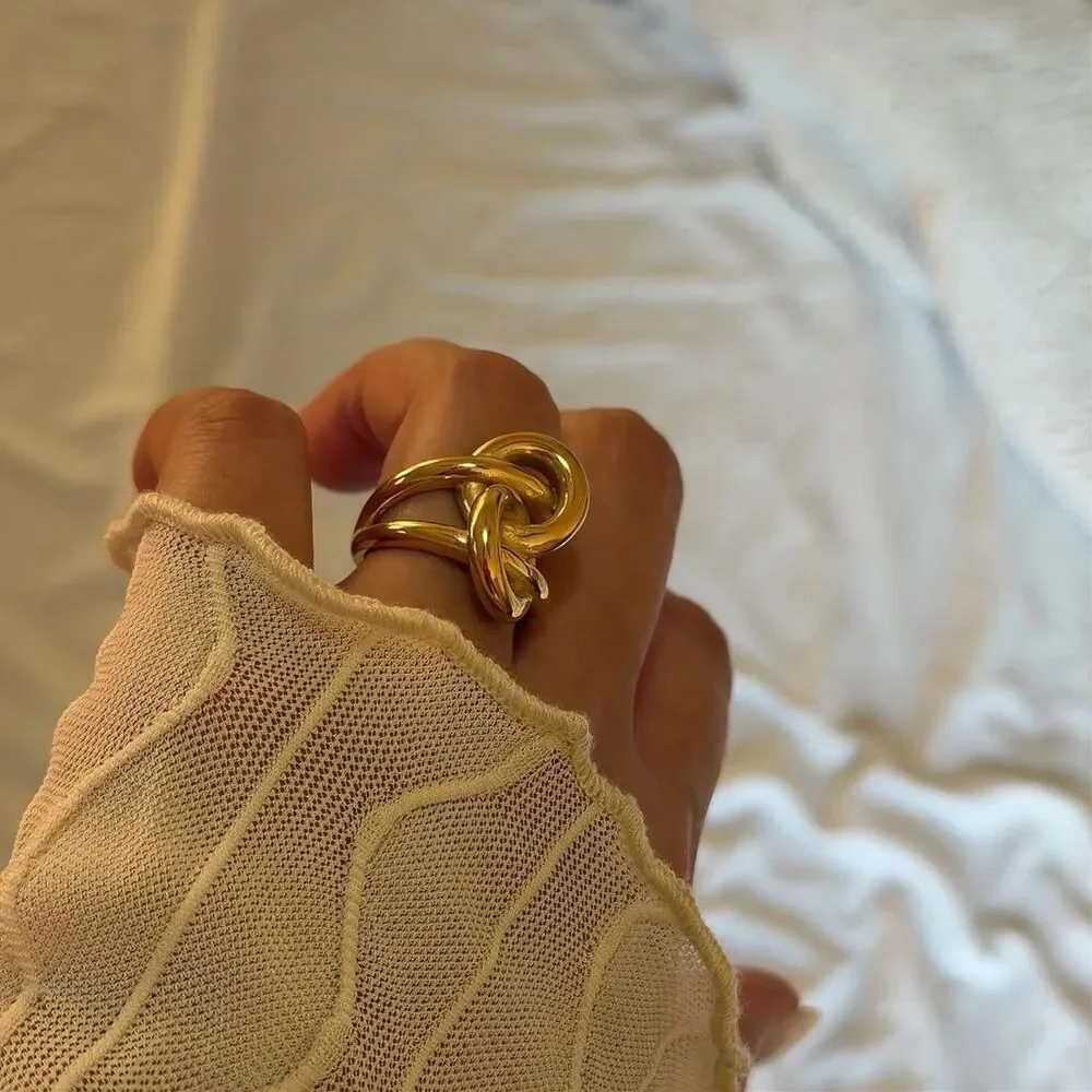 18K Gold Plated Sculptural Double Knot Ring Vintage Style + Jewelry Pouch